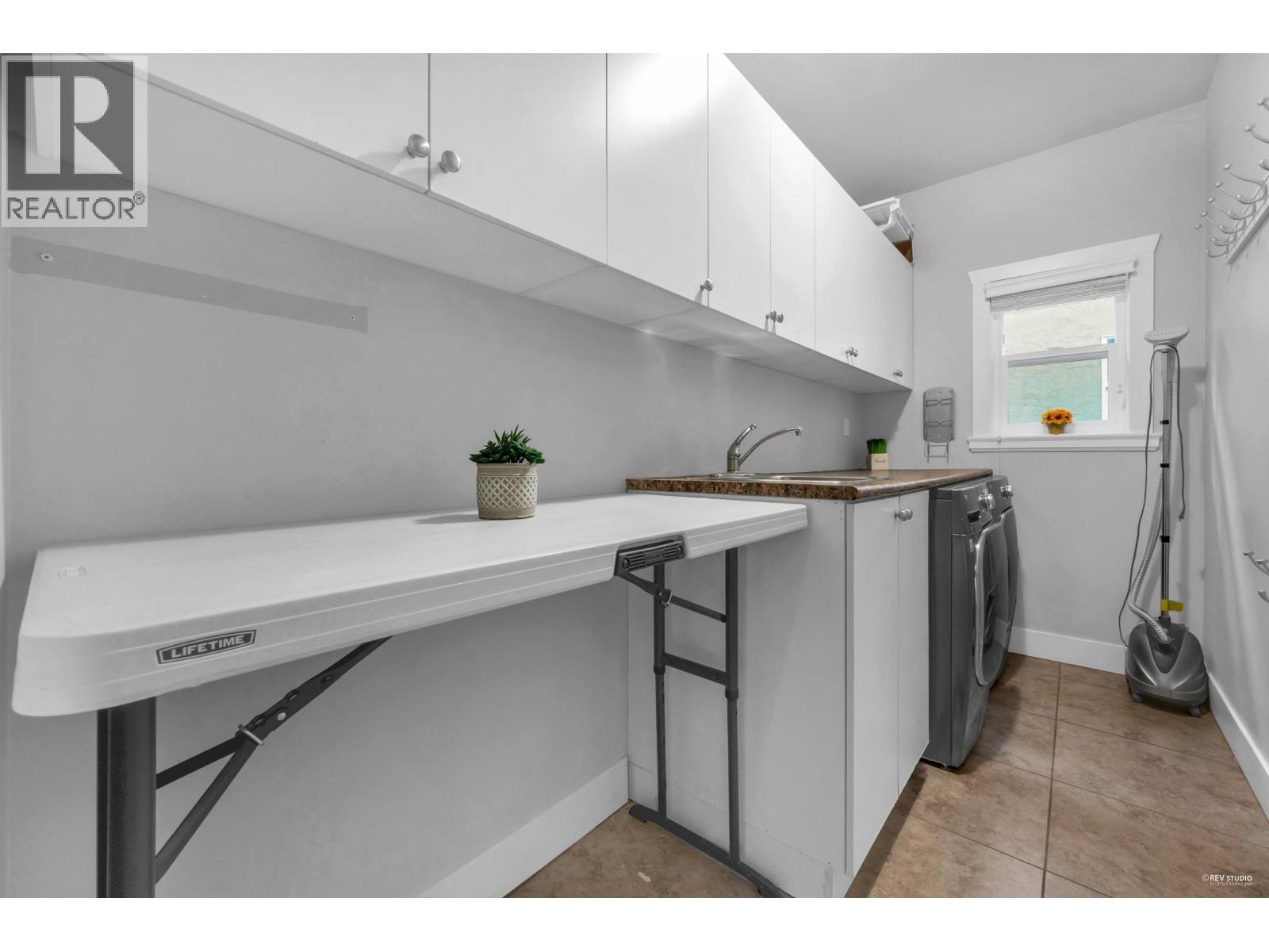 7865 Rosewood Street Property Photo 11