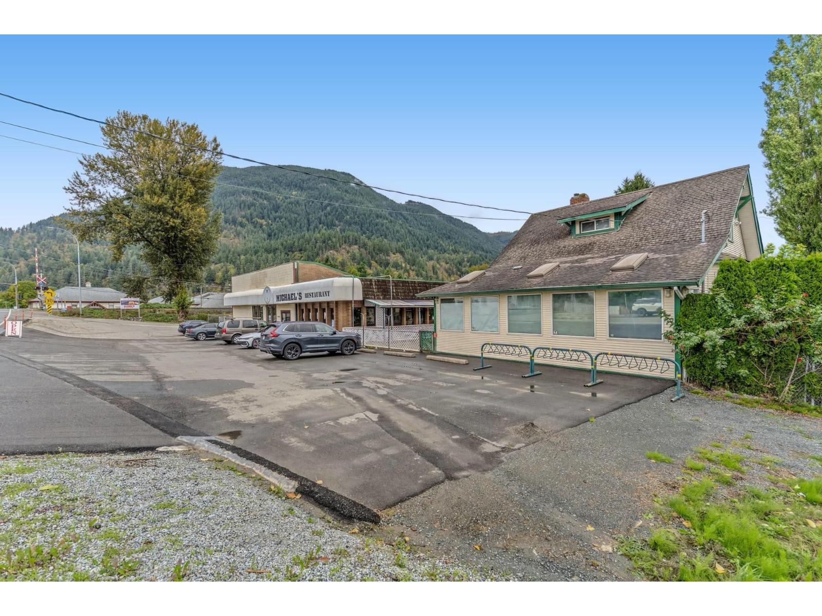 37165-37191 Lougheed Highway Property Photo 2