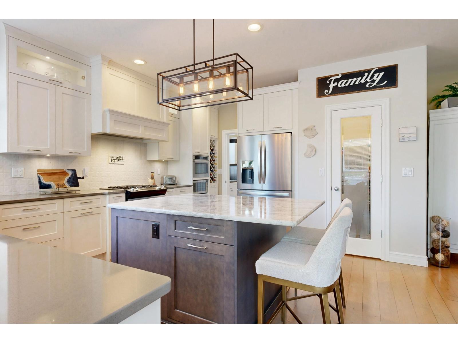 5795 167 Street Property Photo 5
