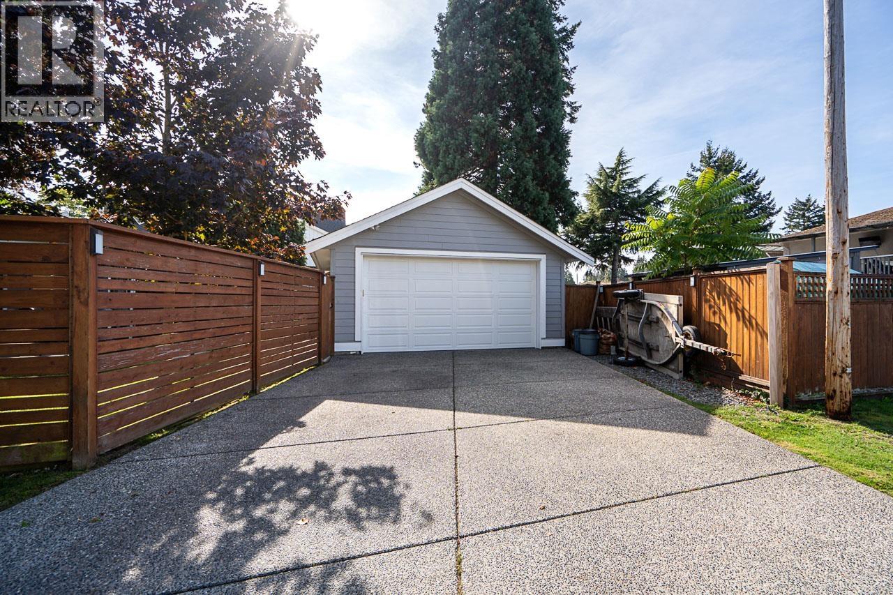 1745 Enderby Avenue Property Photo 30