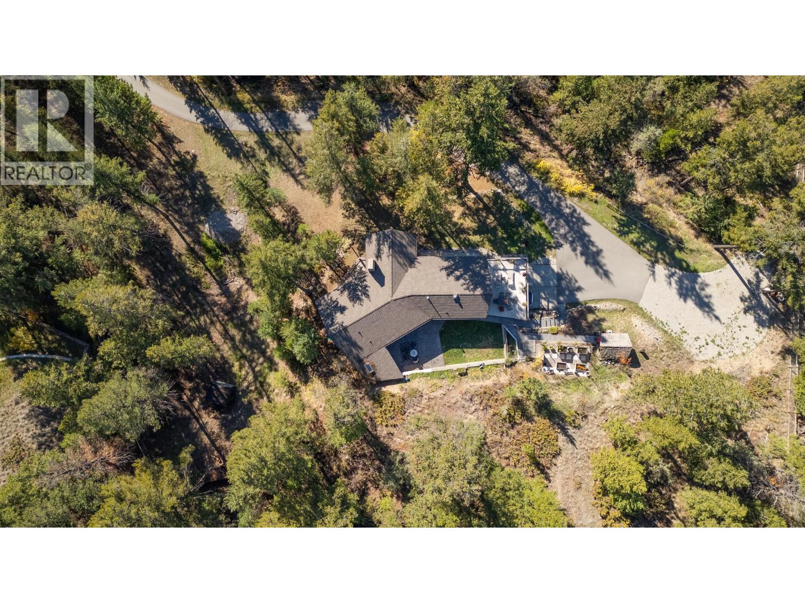 1140 Tower Crescent Property Photo 3