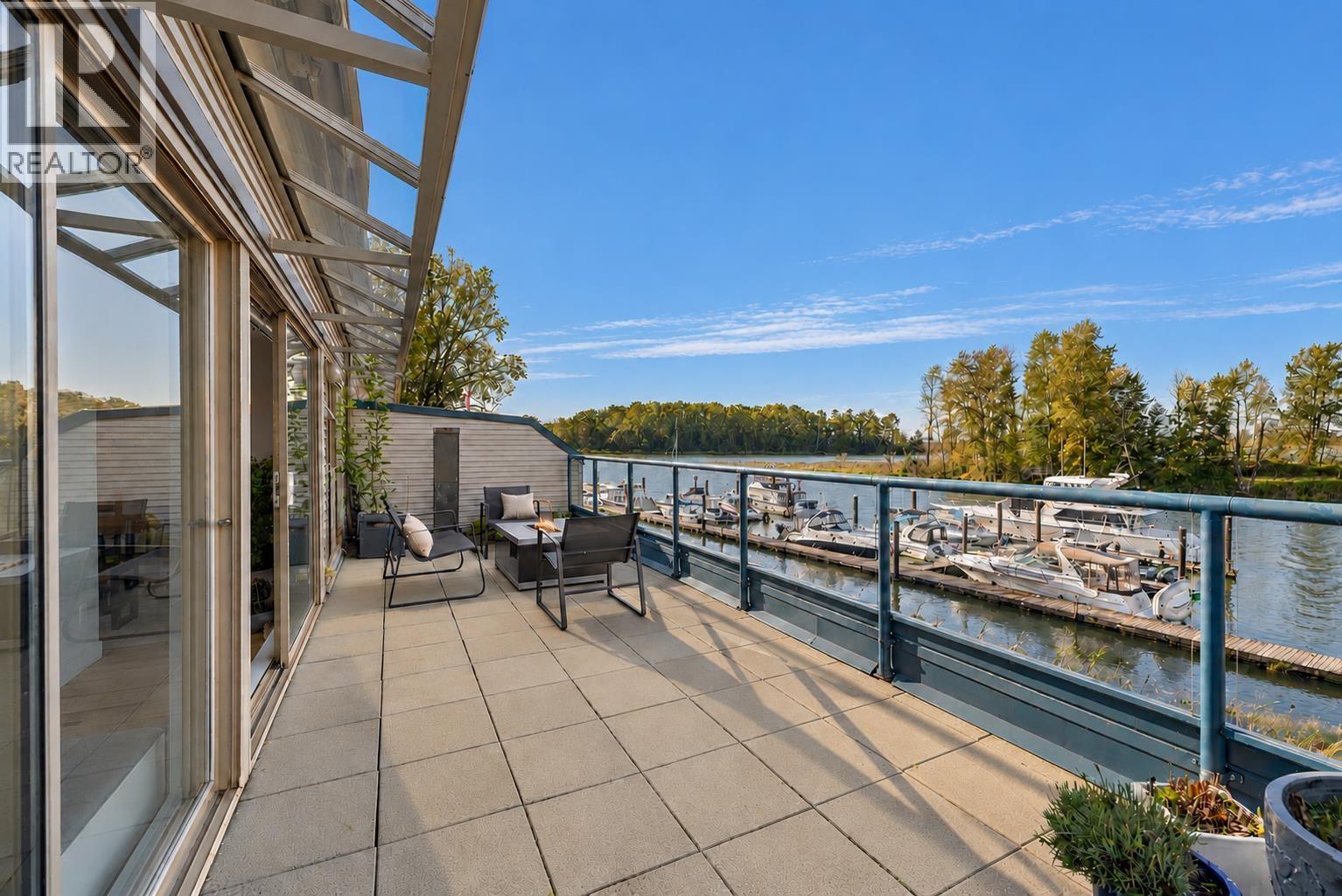 202 4743 W River Road Property Photo 4