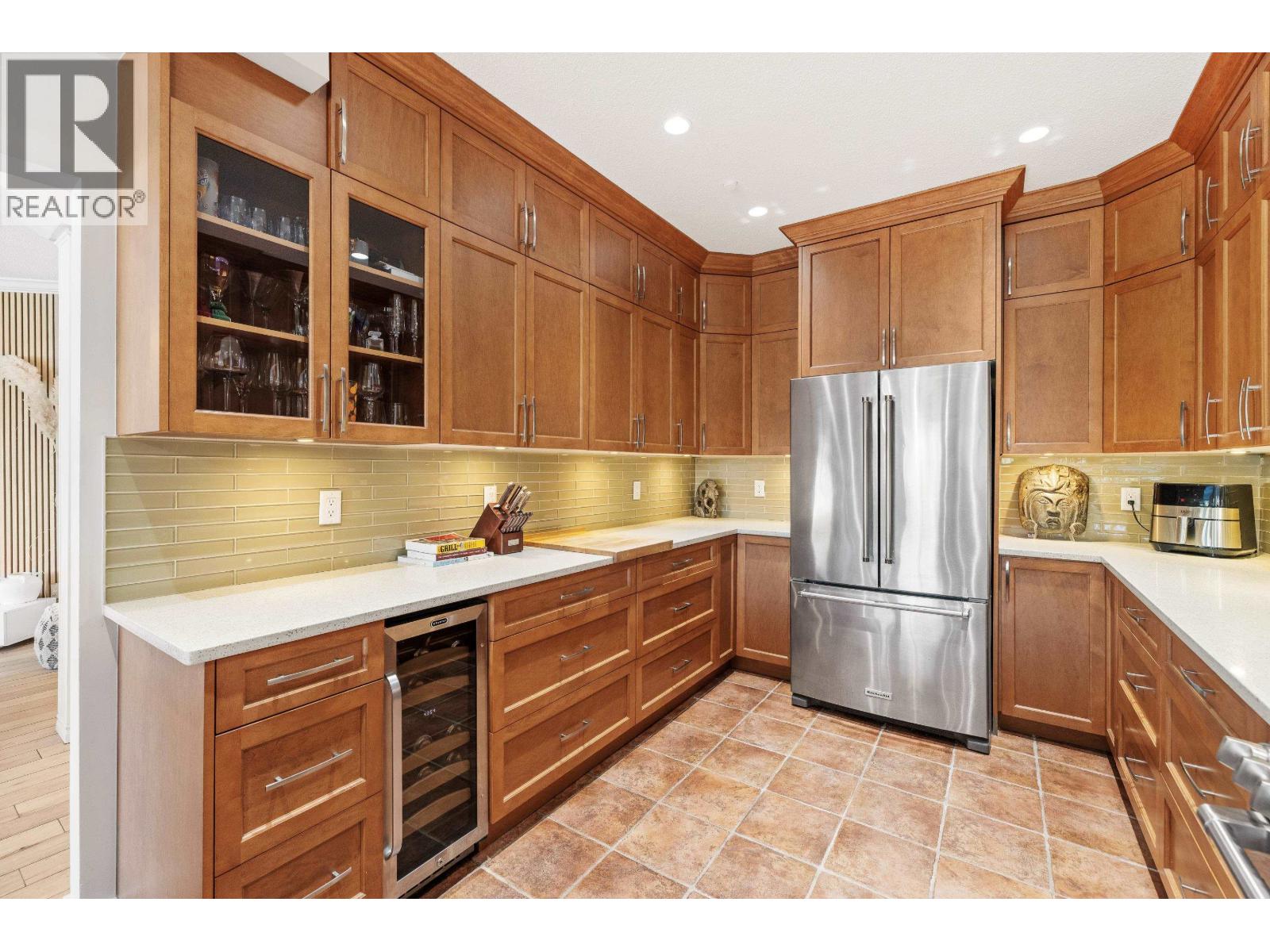 202 4743 W River Road Property Photo 17