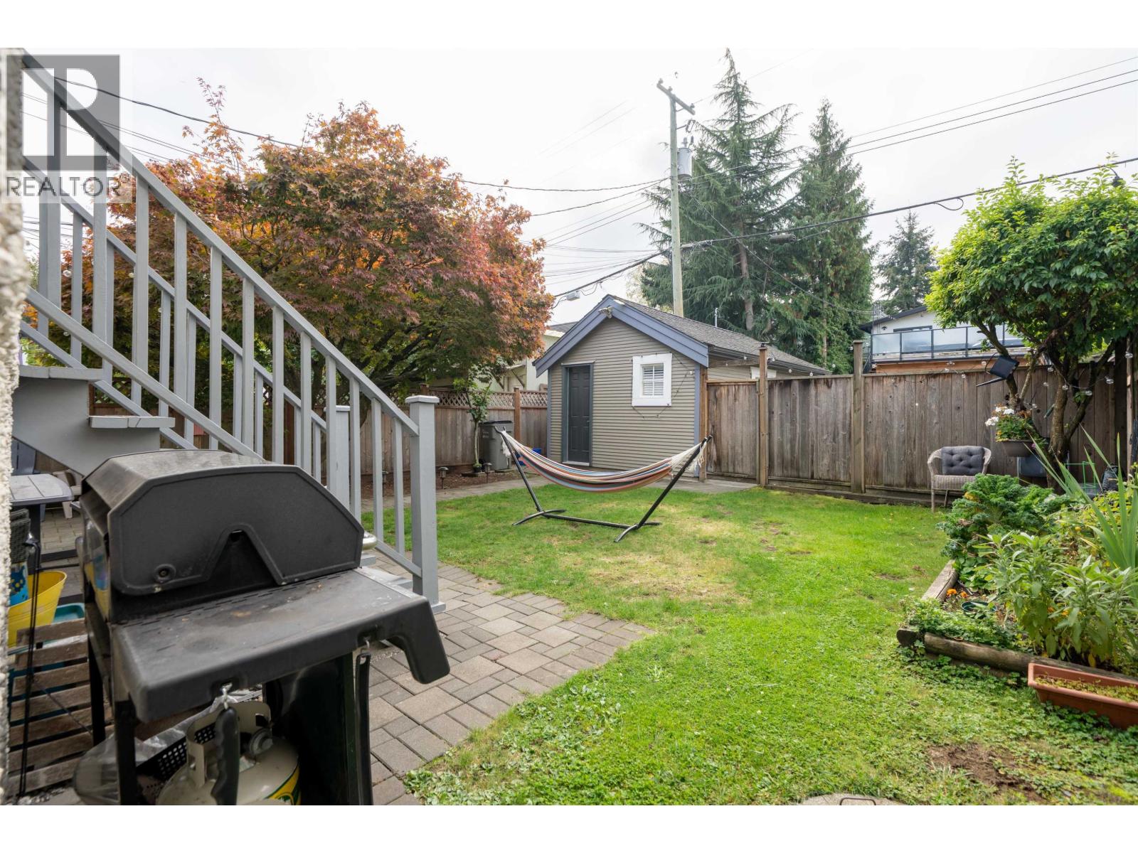 518 E 11th Avenue Property Photo 27