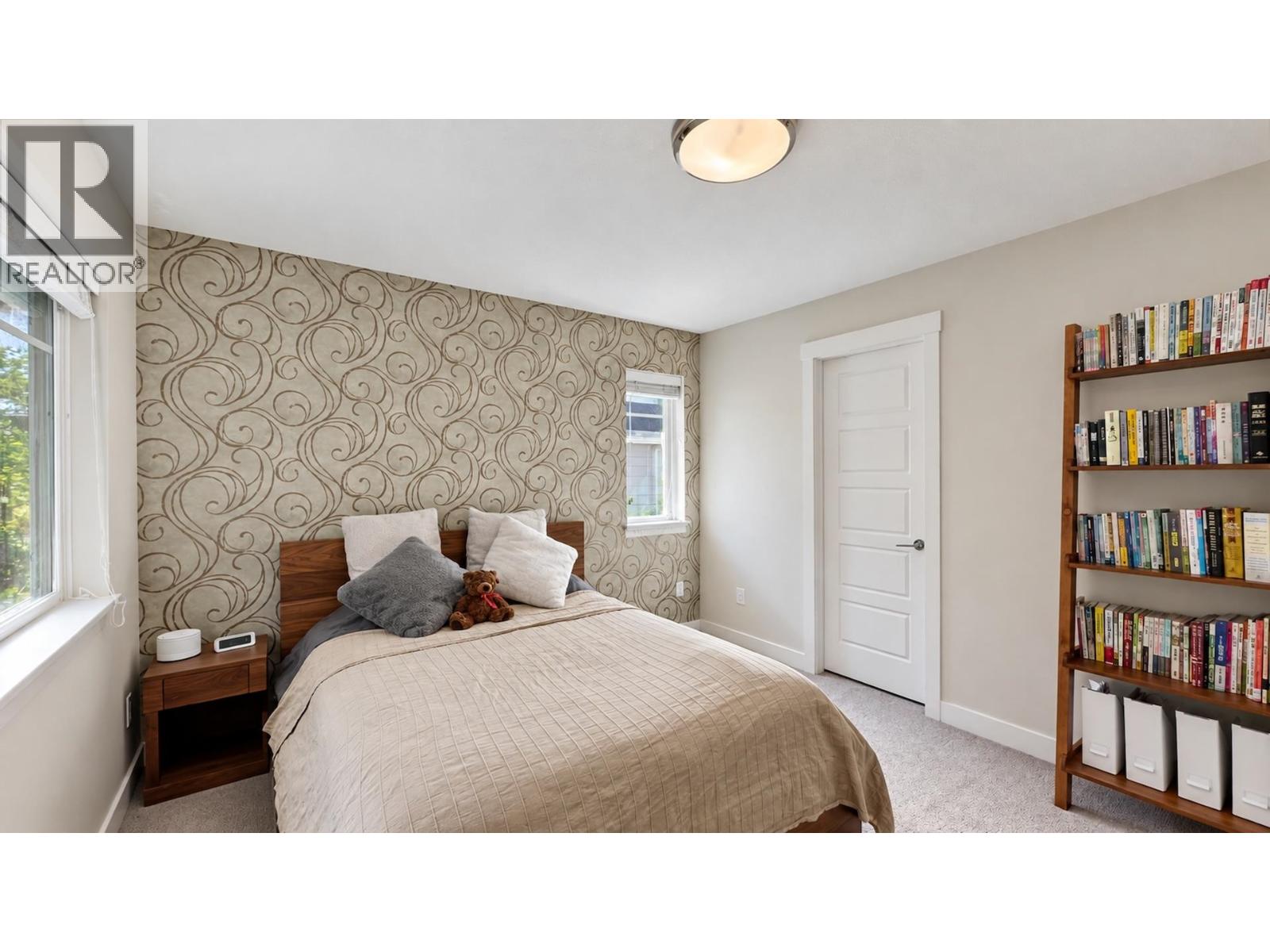 25 1219 Burke Mountain Street Property Photo 21