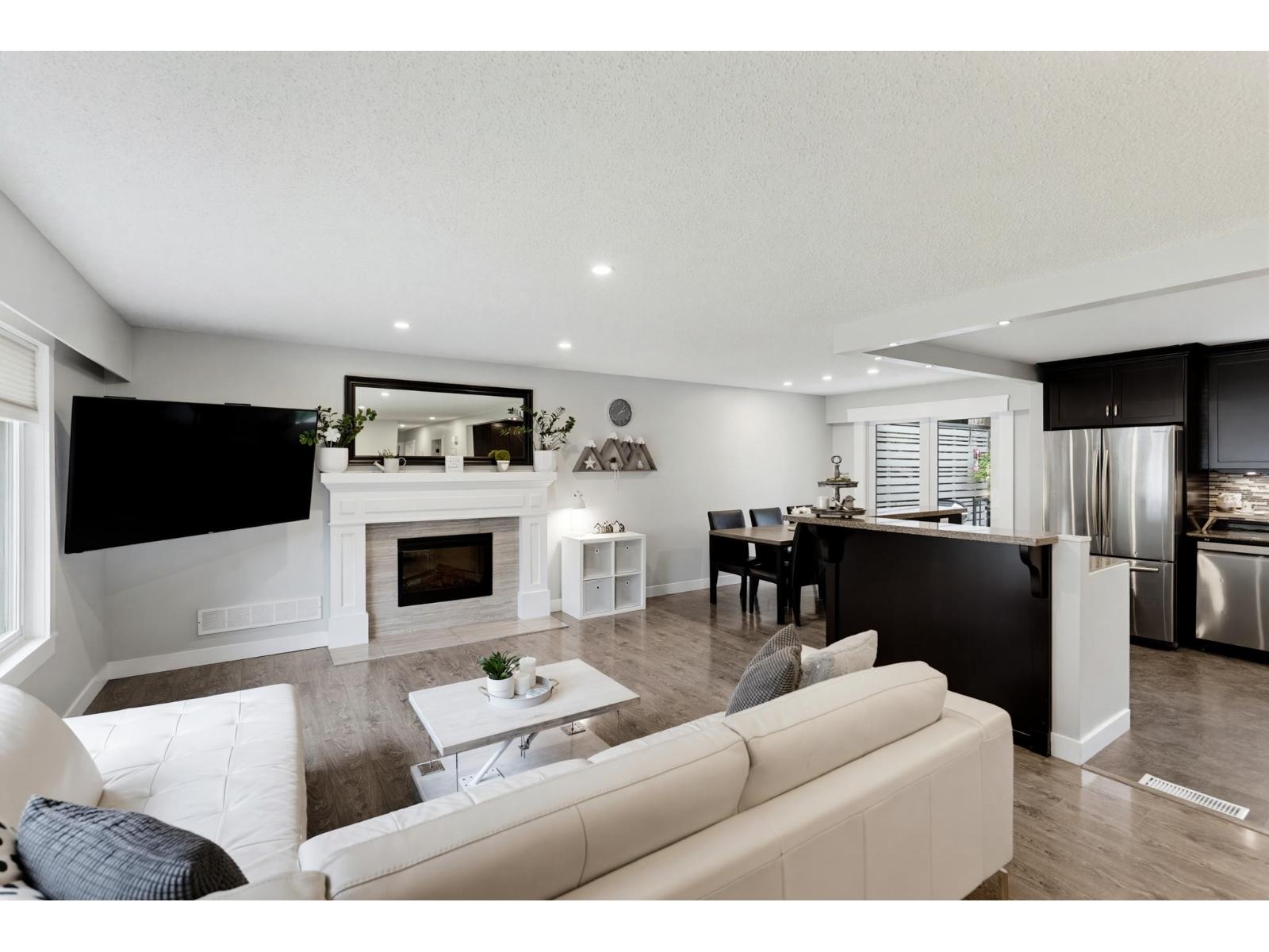 3822 201a Street Property Photo 5