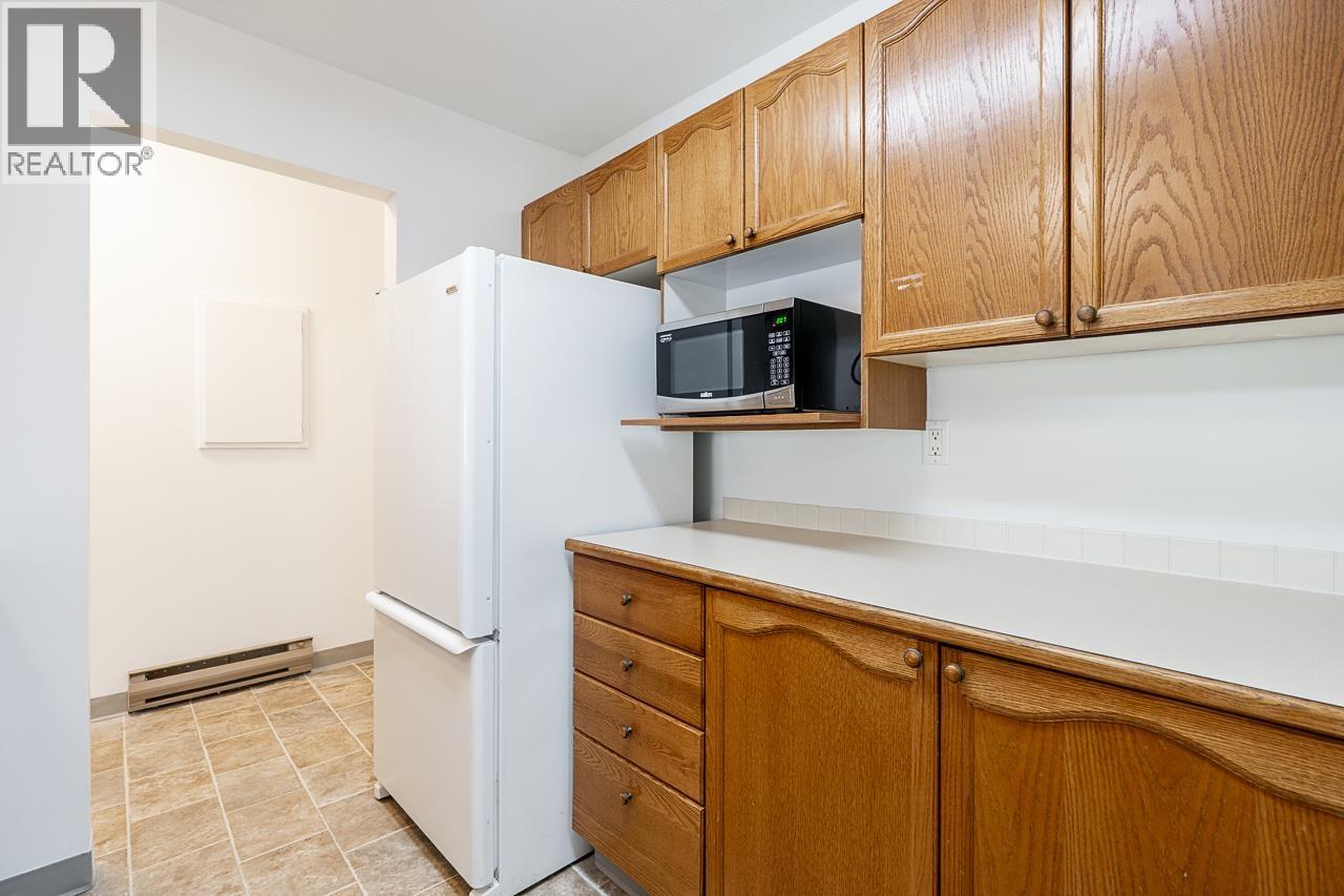 208 4989 47 Avenue Property Photo 7