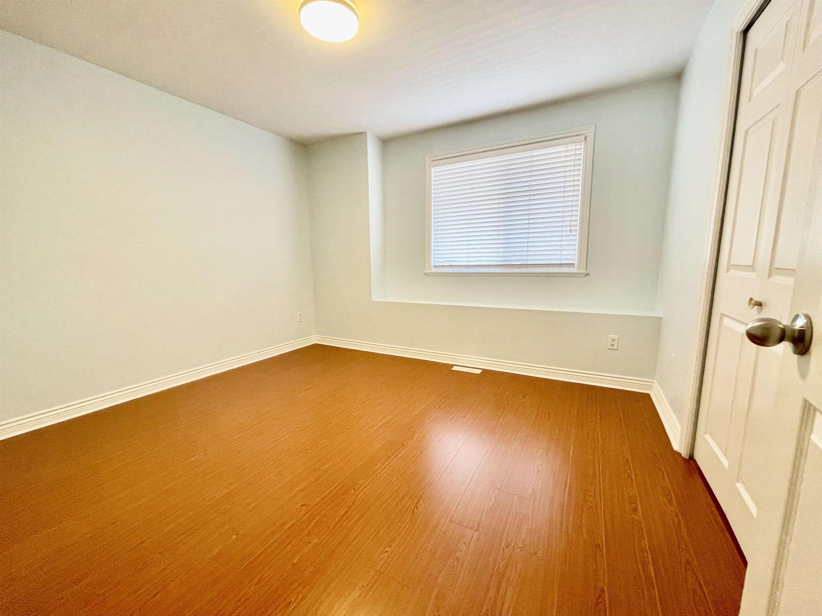 6668 183 Street Property Photo 17