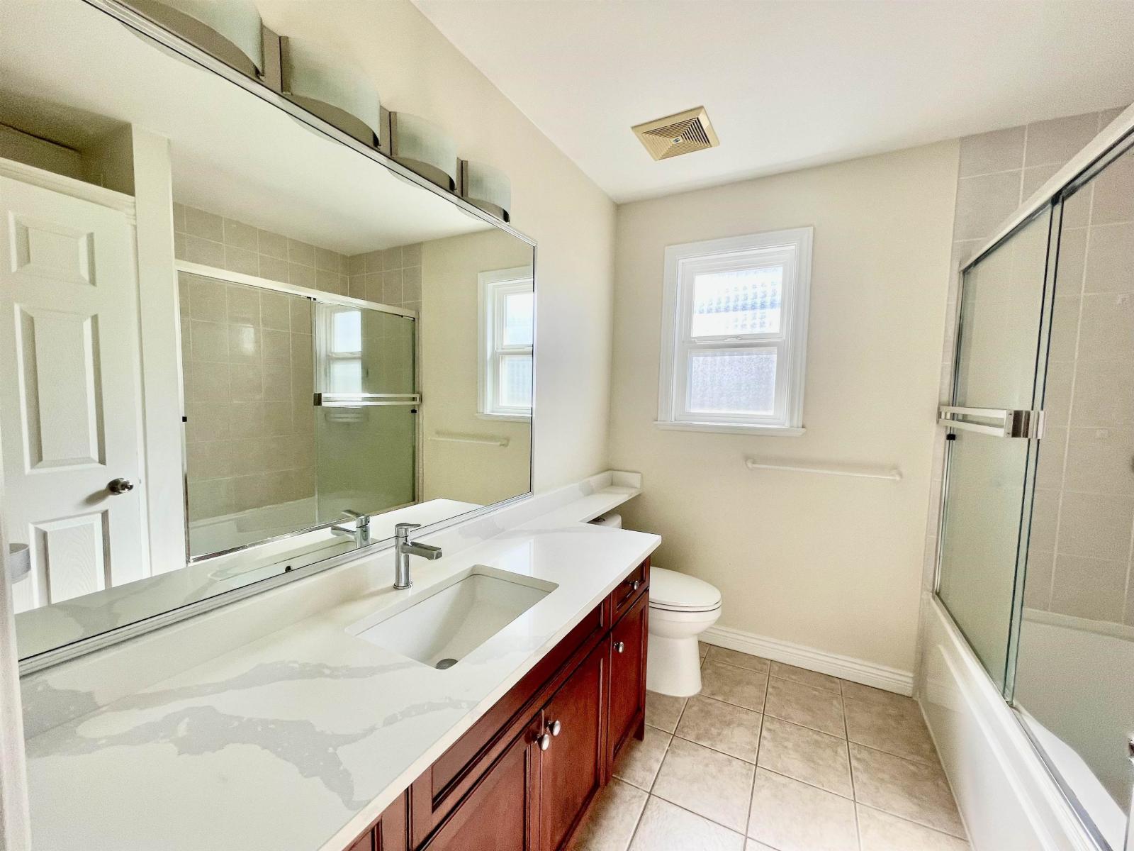 6668 183 Street Property Photo 21