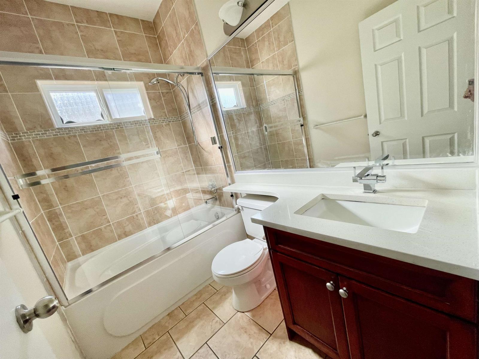 6668 183 Street Property Photo 22
