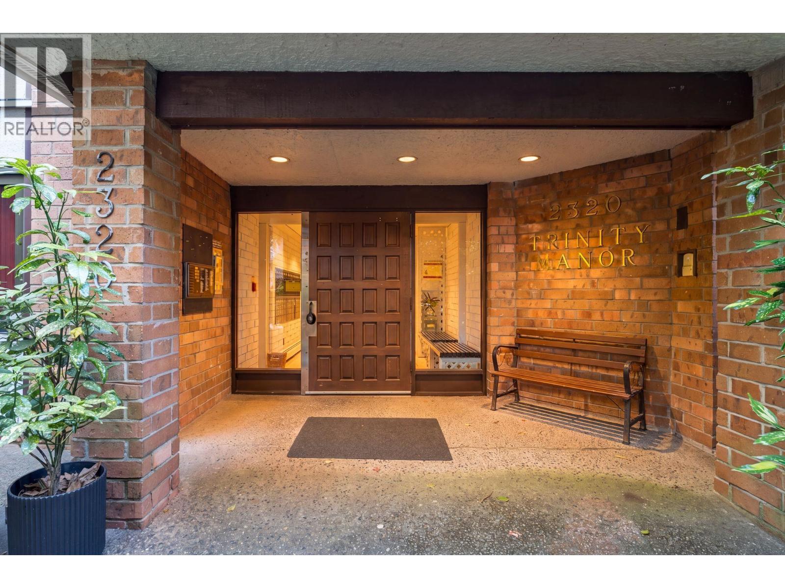 312 2320 Trinity Street Property Photo 23
