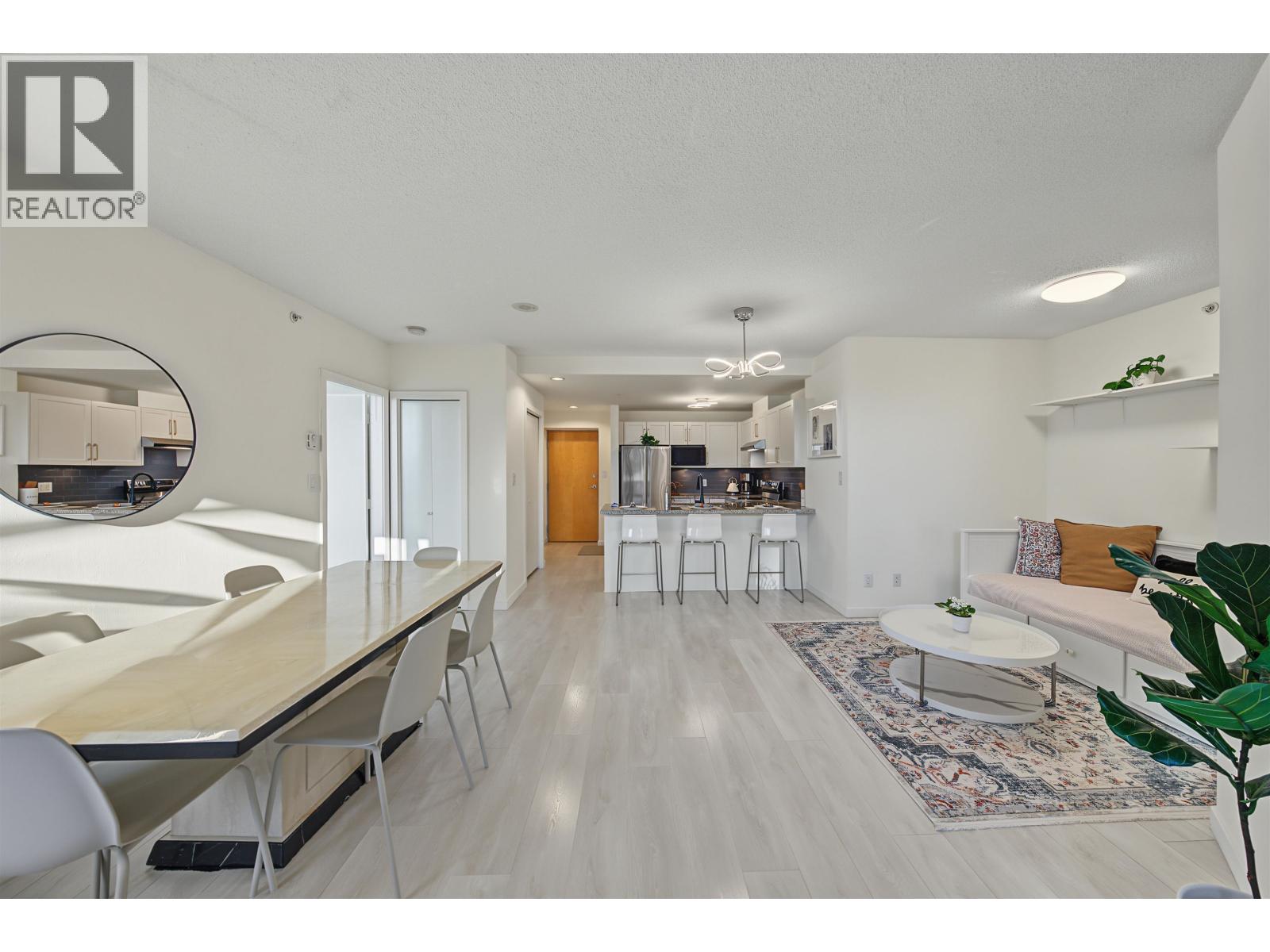 507 14 Begbie Street Property Photo 2