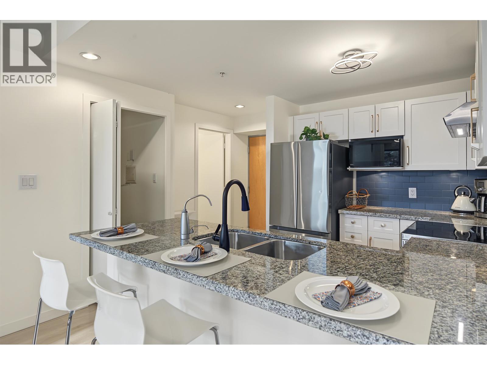 507 14 Begbie Street Property Photo 6