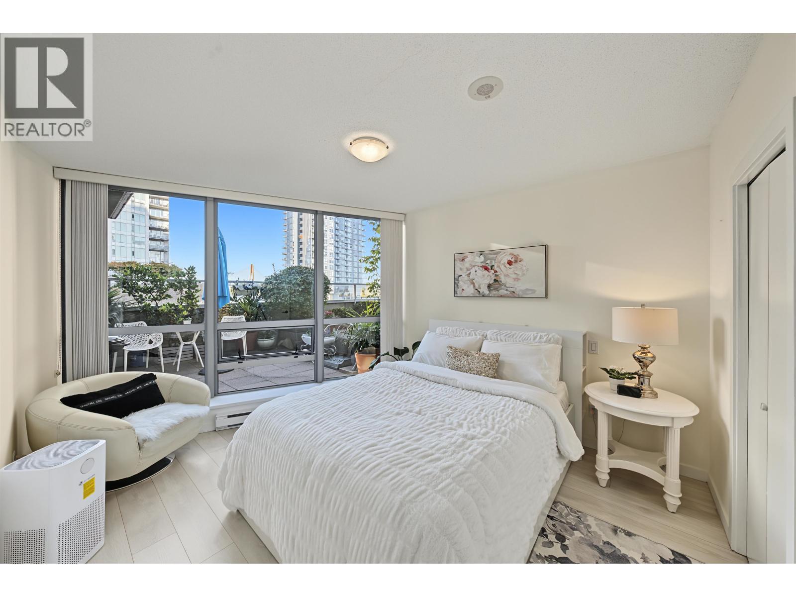507 14 Begbie Street Property Photo 8