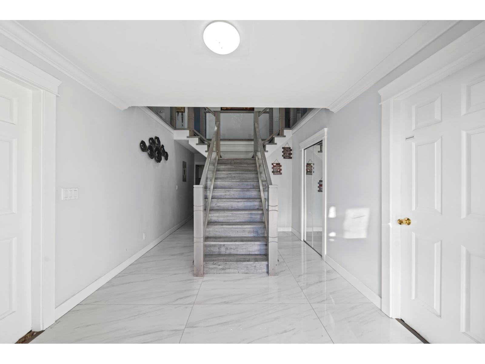 12247 64 Avenue Property Photo 4
