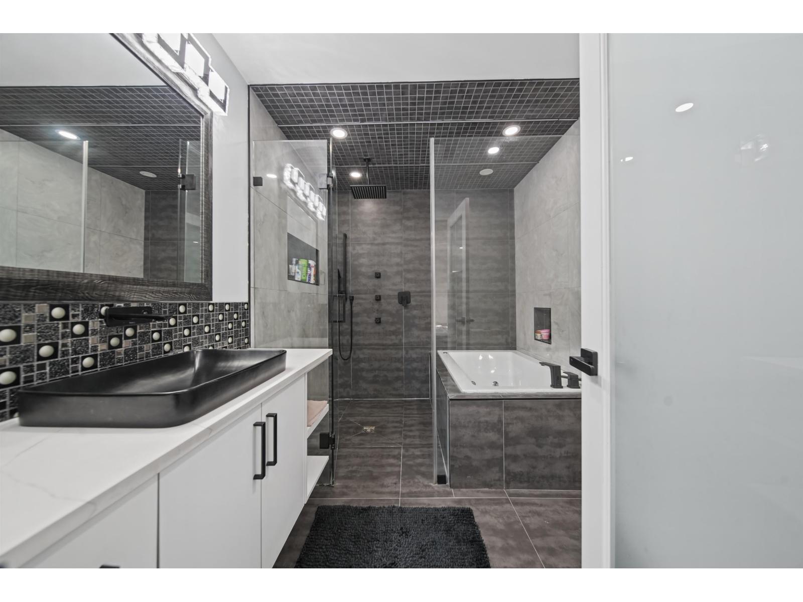 12247 64 Avenue Property Photo 18