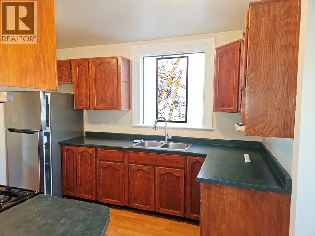 2155 Graveley Street Property Photo 11