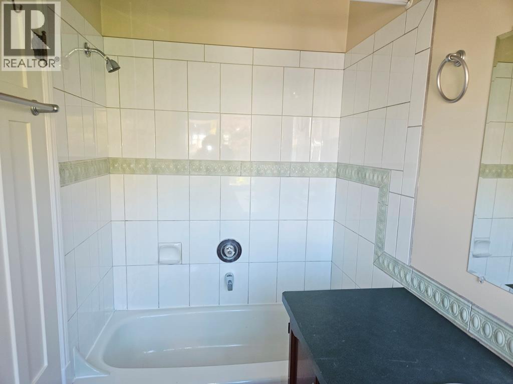 2155 Graveley Street Property Photo 17
