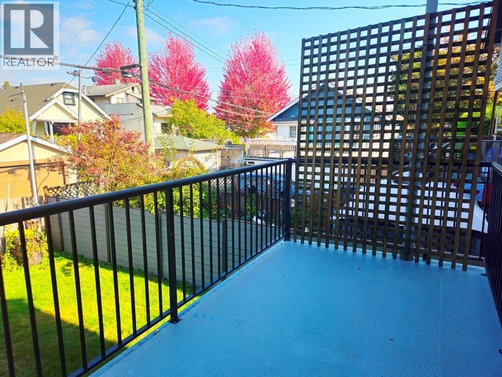 2155 Graveley Street Property Photo 18