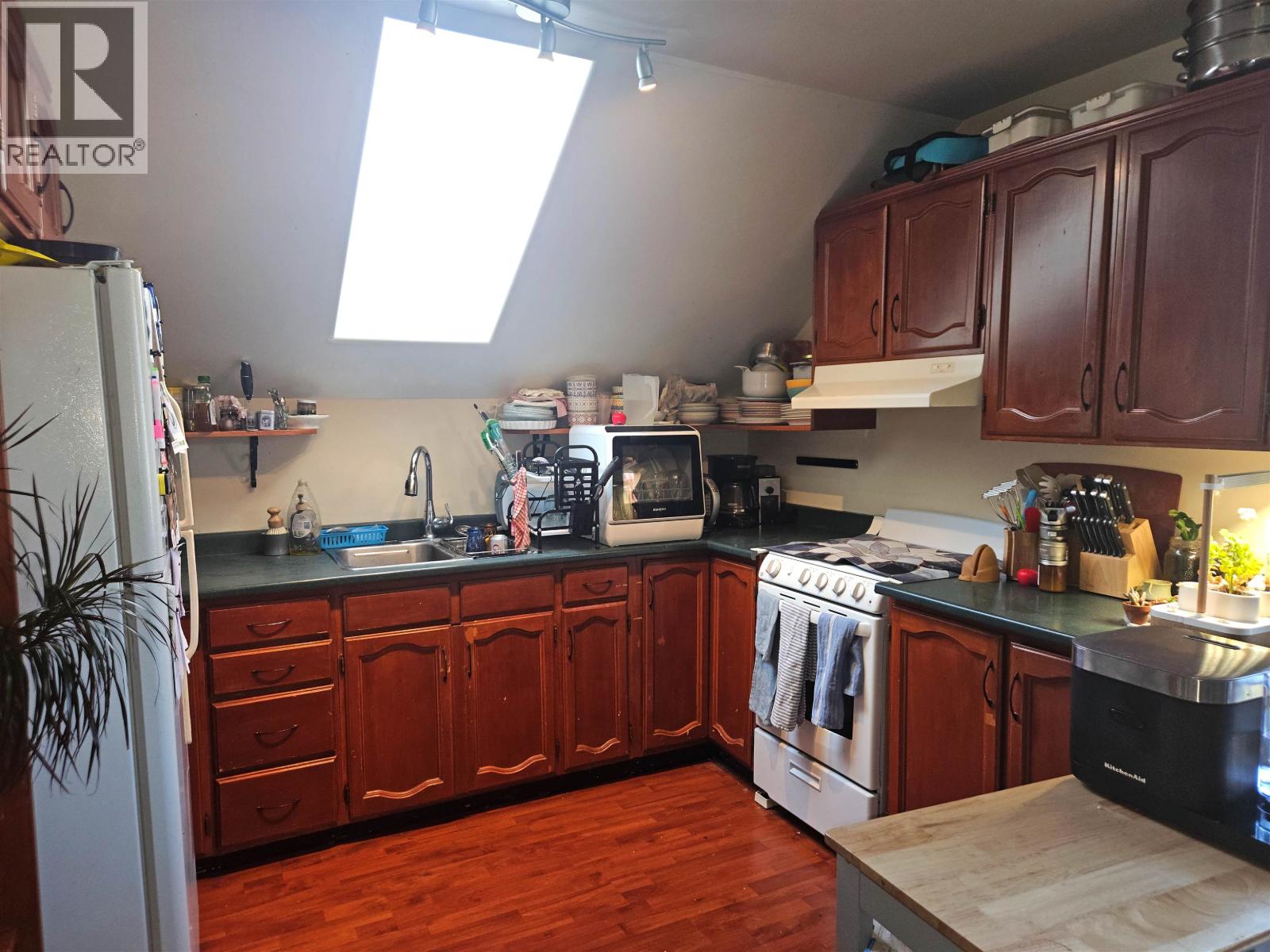 2155 Graveley Street Property Photo 22