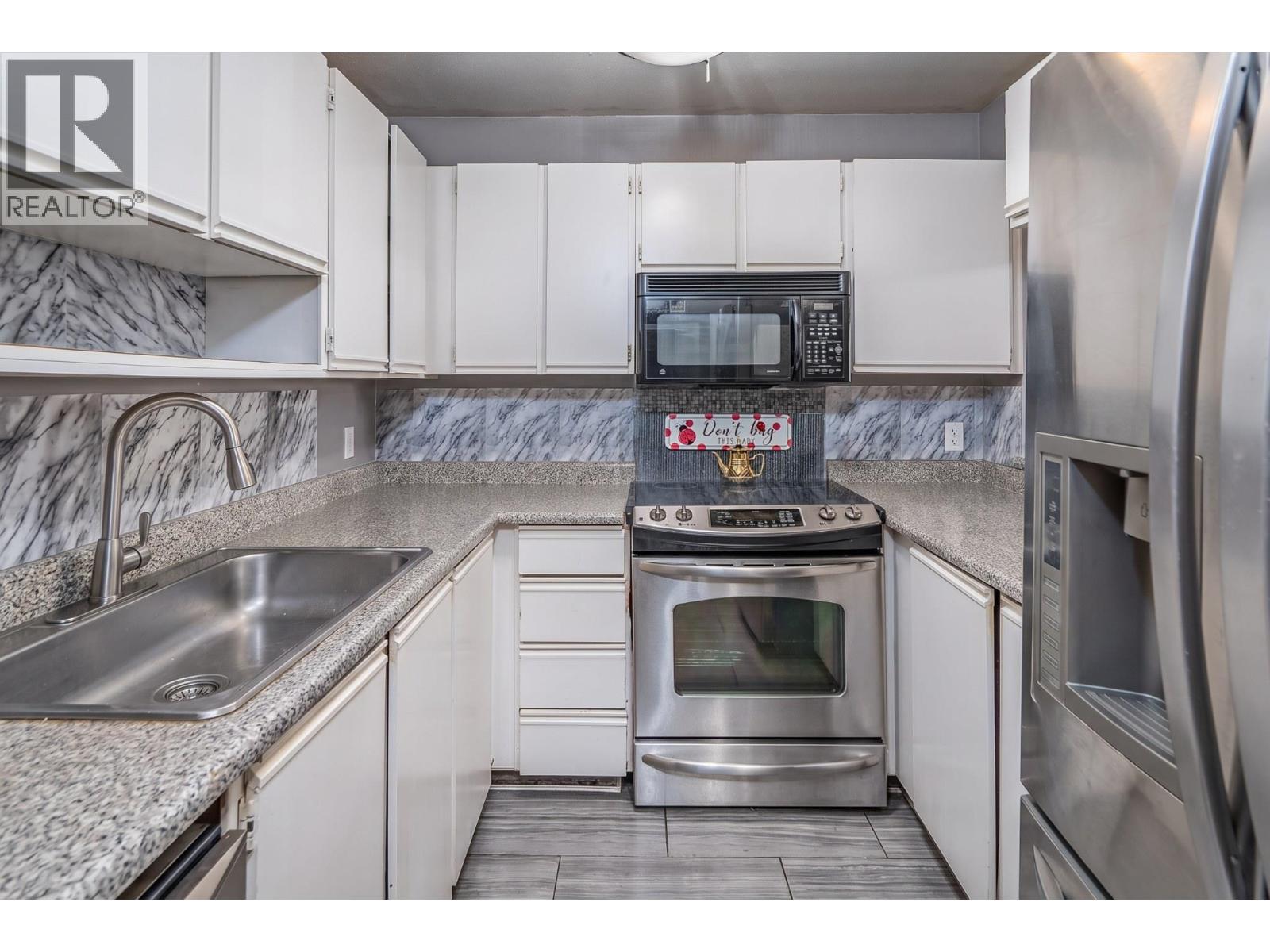 113 918 Roderick Avenue Property Photo 2
