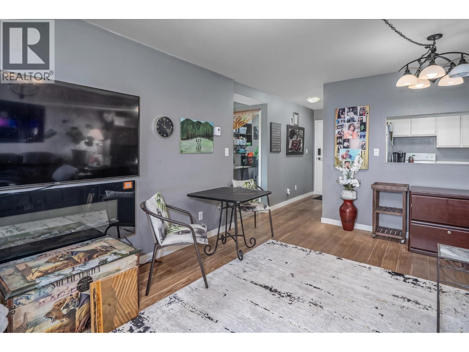 113 918 Roderick Avenue Property Photo 3