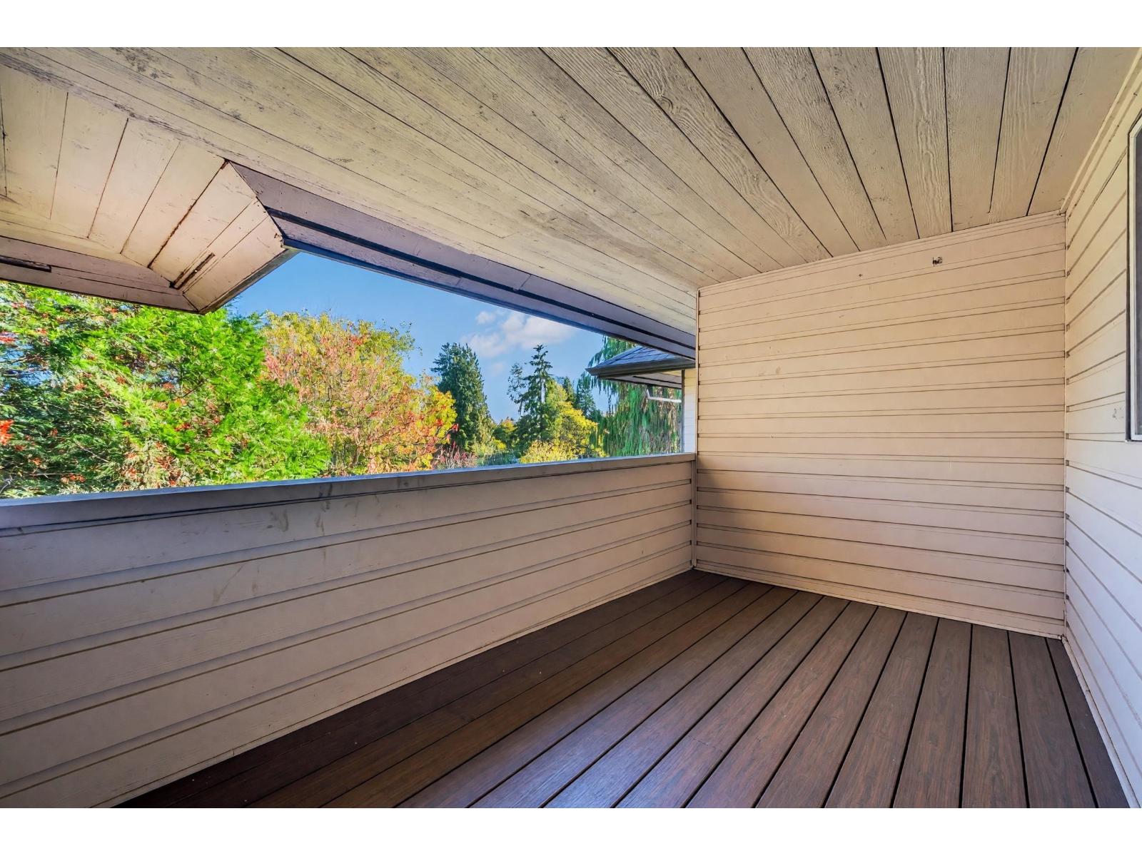 14846 Holly Park Lane Property Photo 3