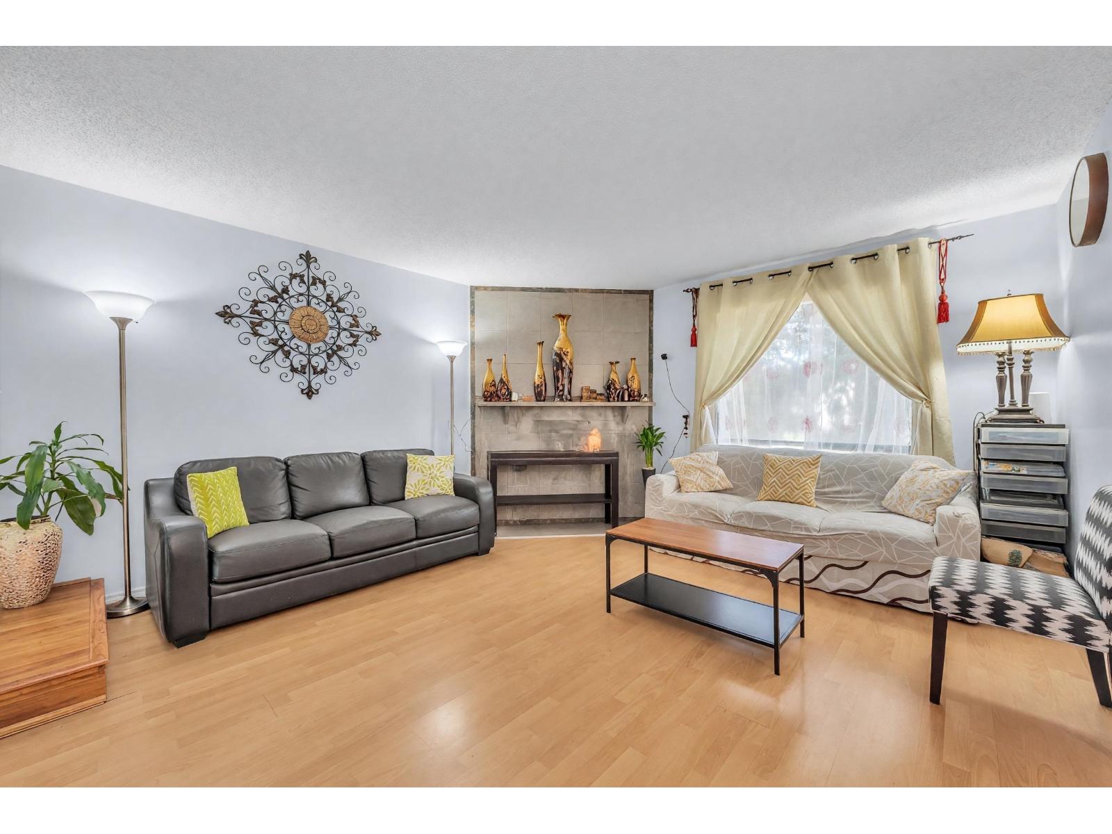 14846 Holly Park Lane Property Photo 10