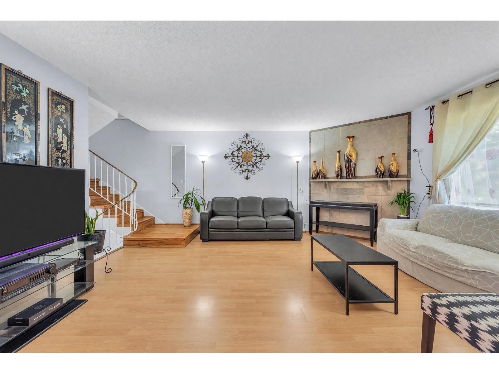 14846 Holly Park Lane Property Photo 14