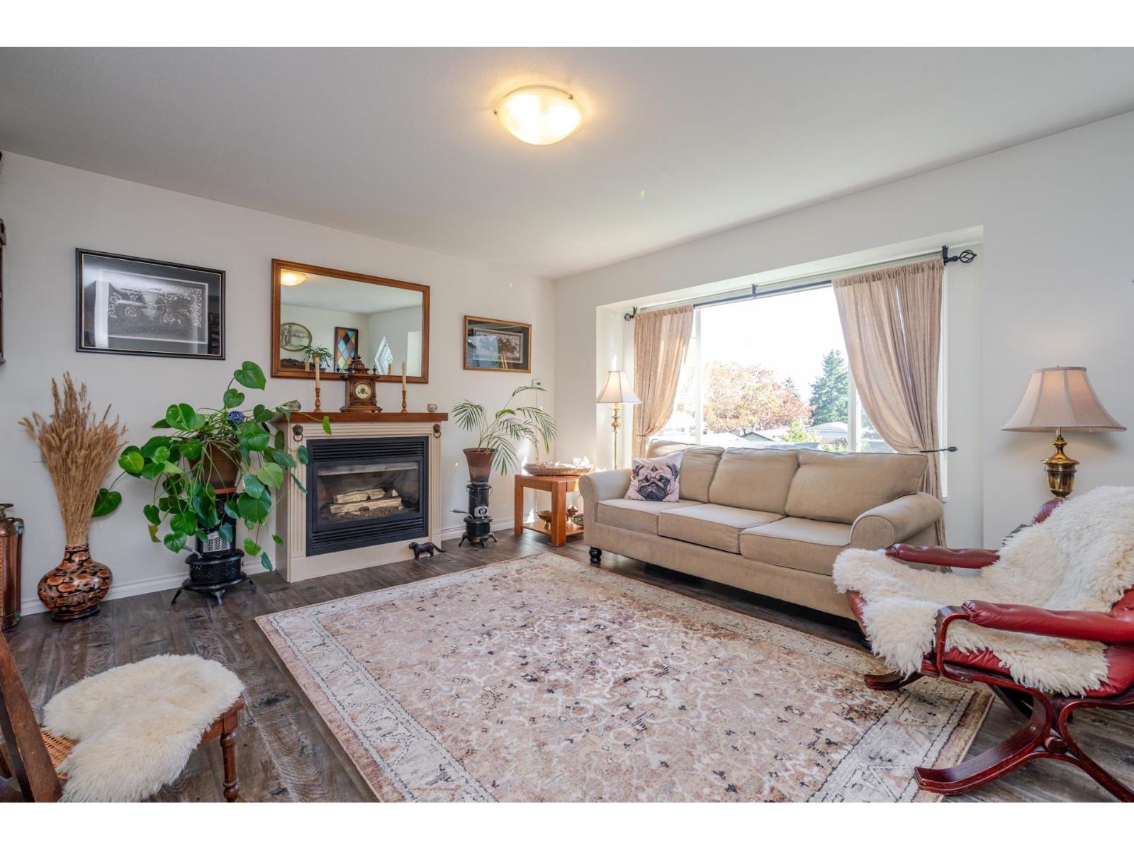 26575 30a Avenue Property Photo 10
