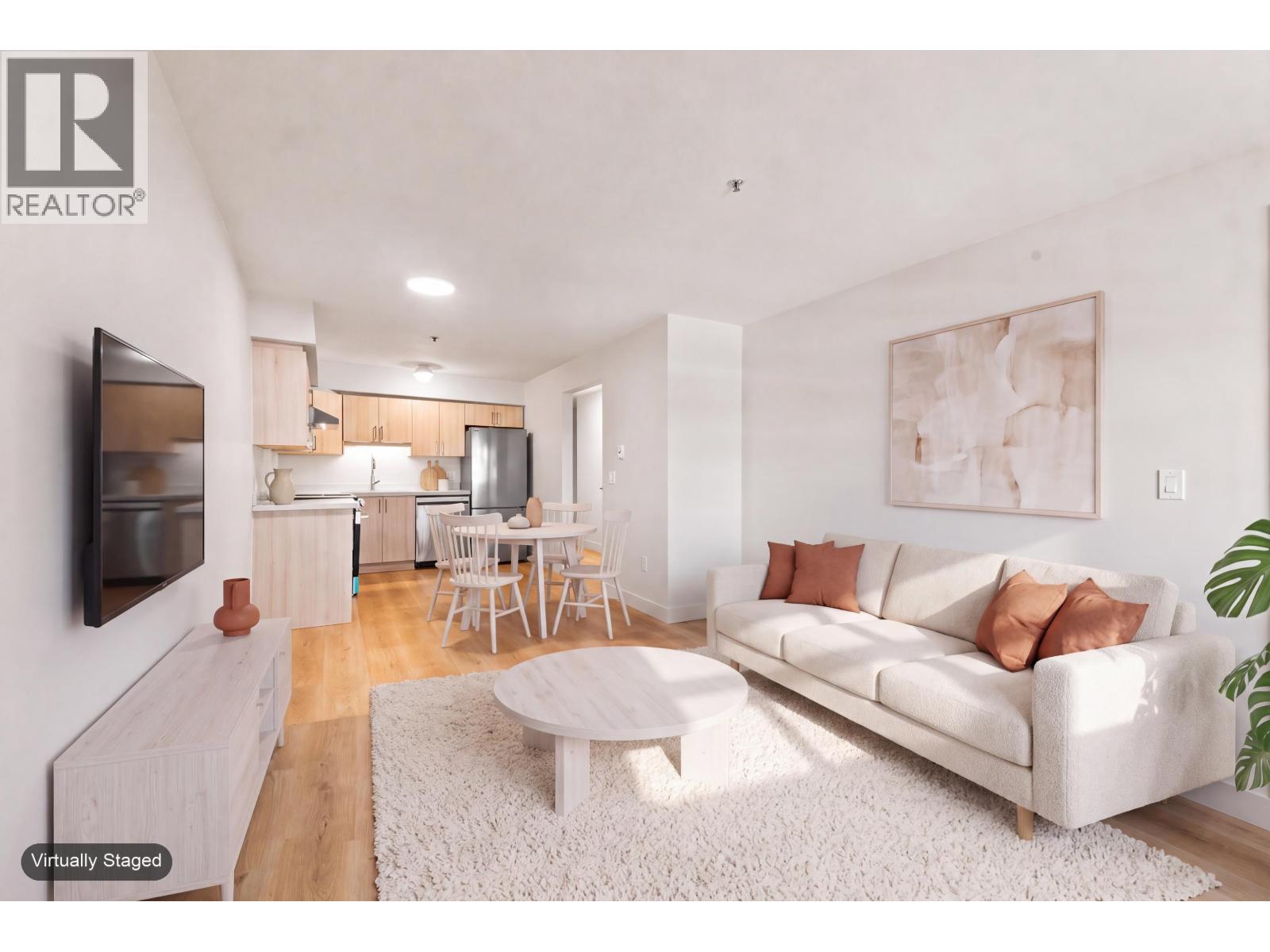 301 2928 Commercial Drive Property Photo 4
