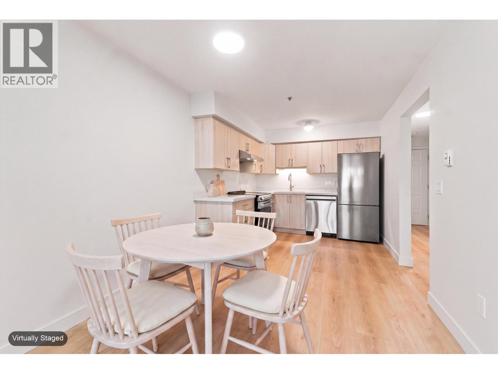 301 2928 Commercial Drive Property Photo 5