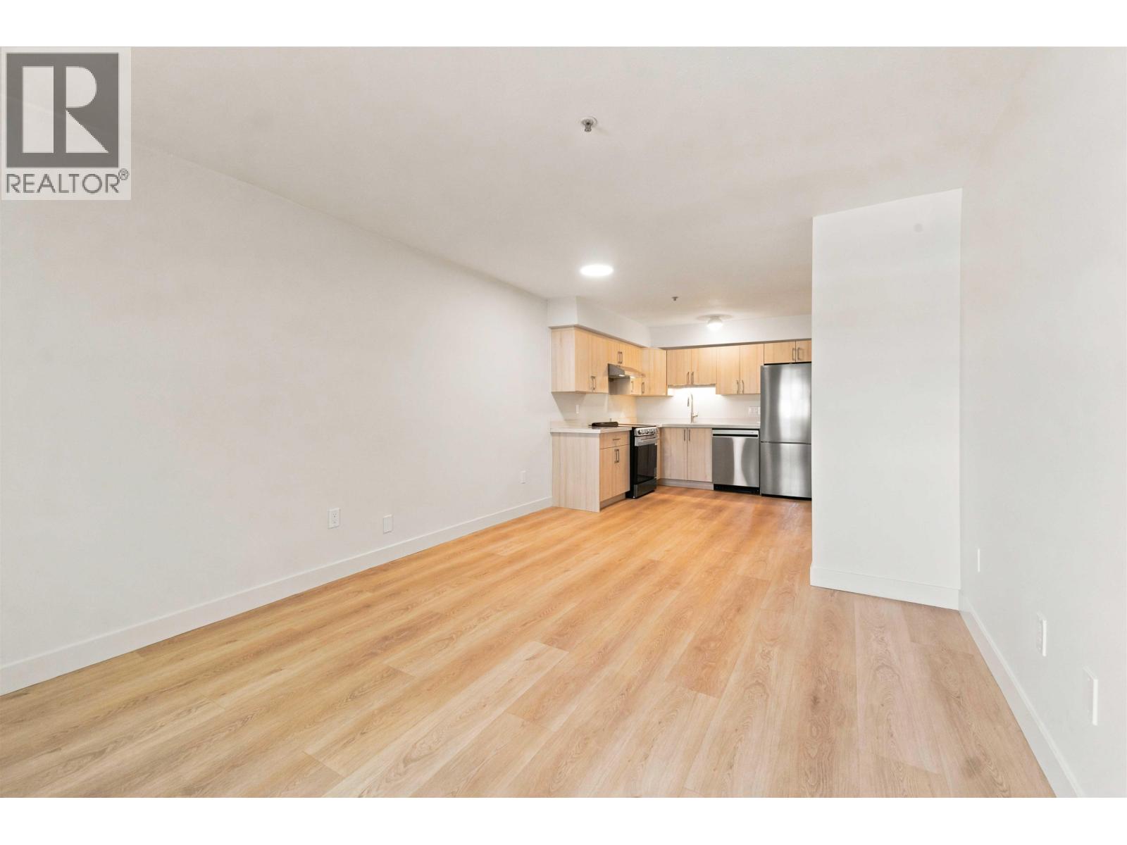 301 2928 Commercial Drive Property Photo 19