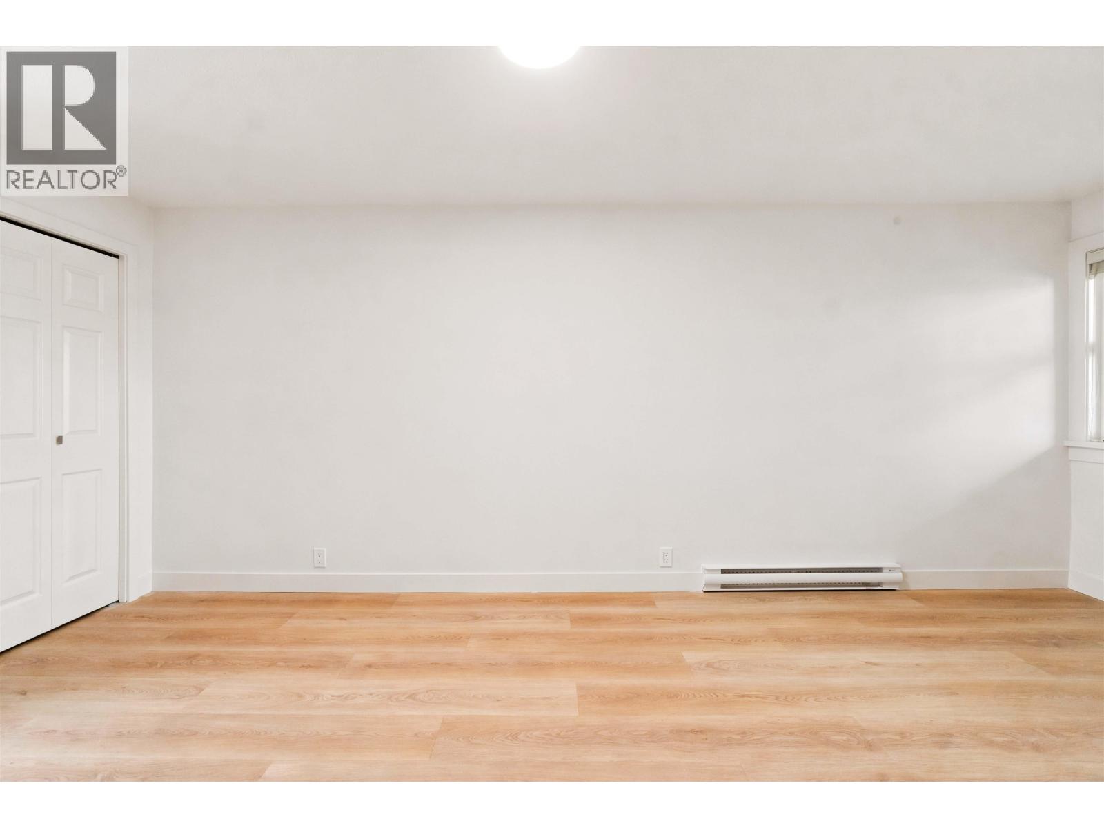 301 2928 Commercial Drive Property Photo 28