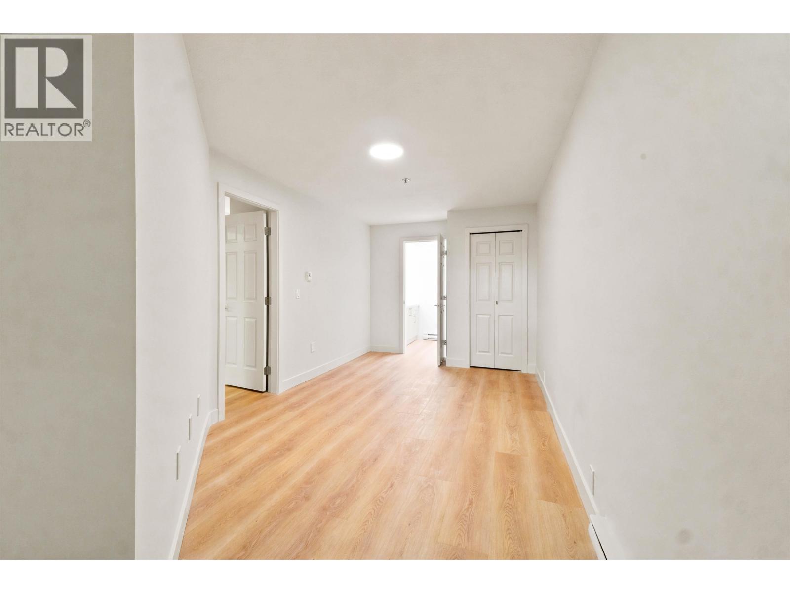 301 2928 Commercial Drive Property Photo 29