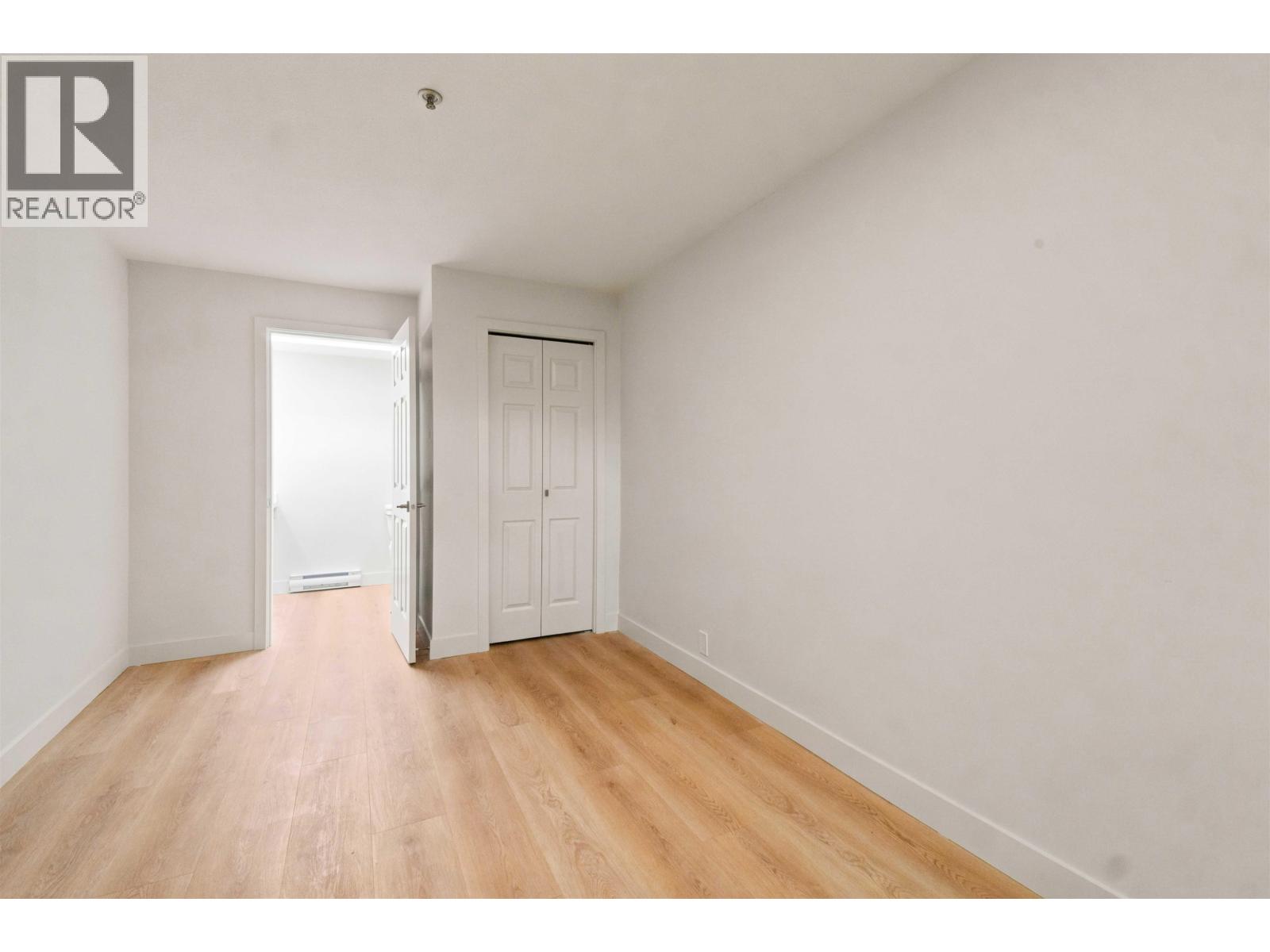 301 2928 Commercial Drive Property Photo 30