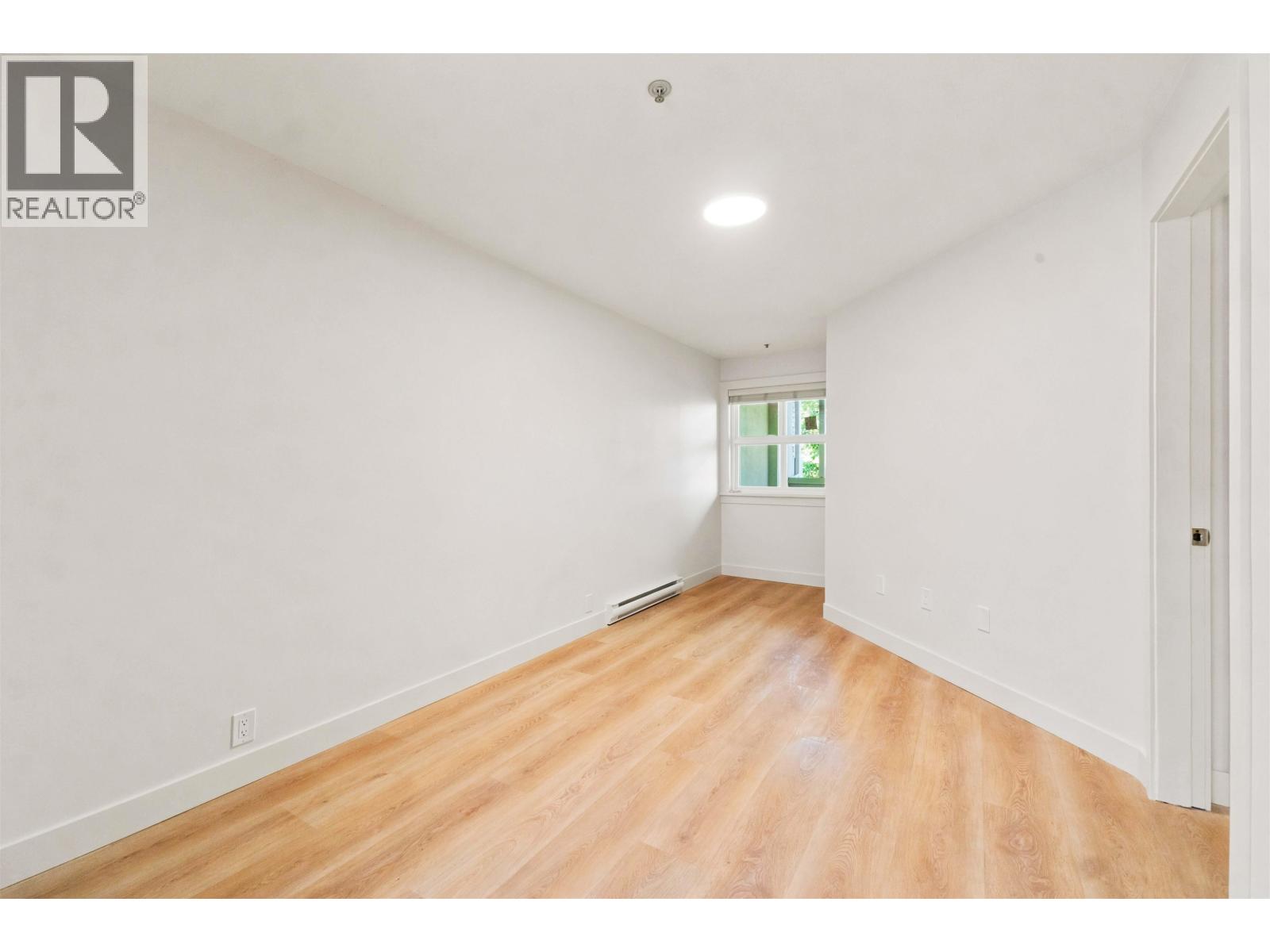 301 2928 Commercial Drive Property Photo 32
