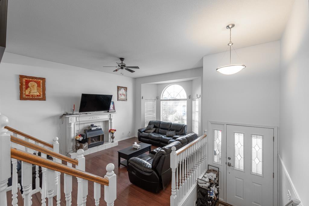 2840 Pacific Place Property Photo 5