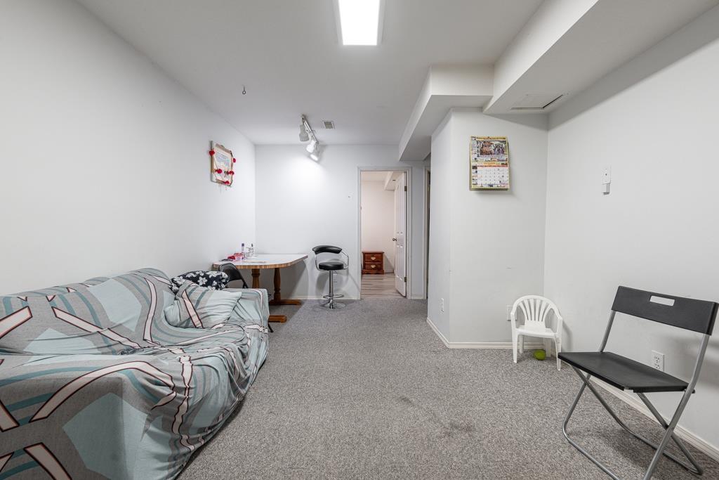 2840 Pacific Place Property Photo 25