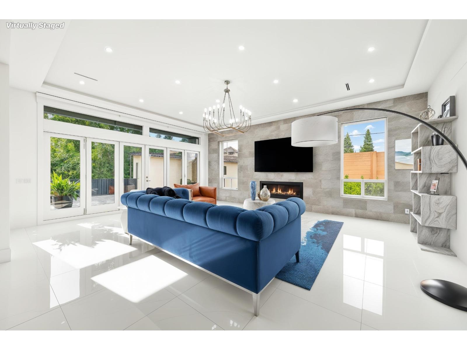 5585 148 Street Property Photo 15