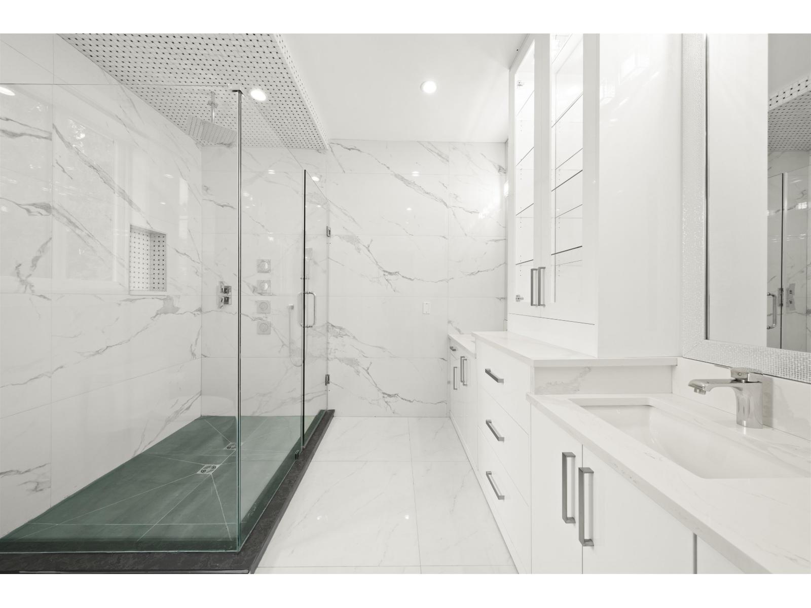 5585 148 Street Property Photo 19