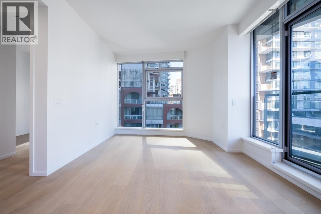 908 889 Pacific Street Property Photo 12
