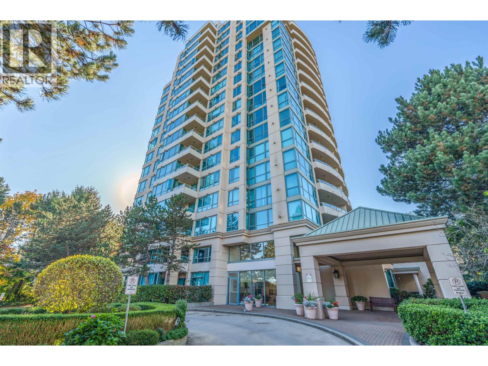 1405 6622 Southoaks Crescent Property Photo 1