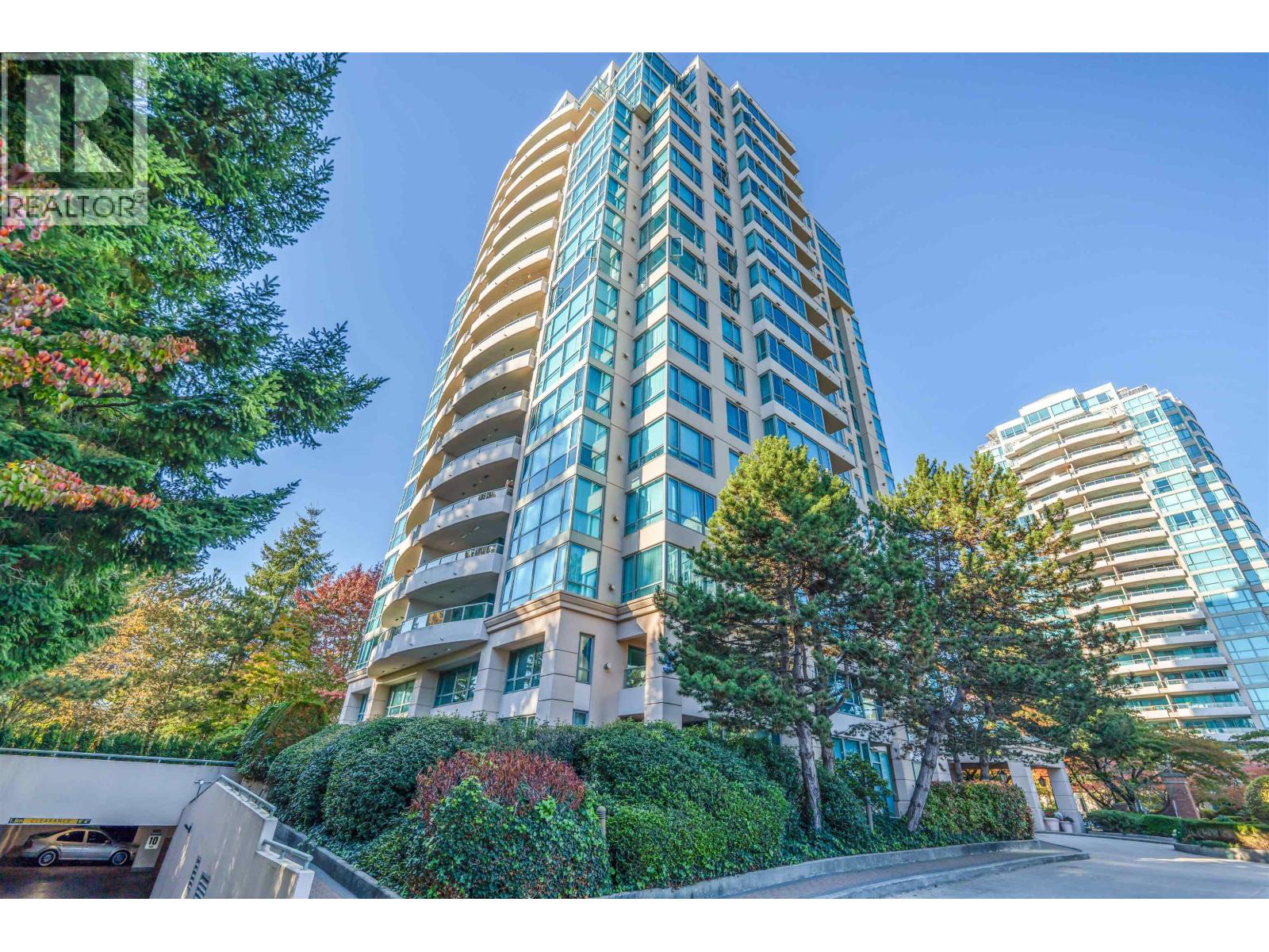 1405 6622 Southoaks Crescent Property Photo 3