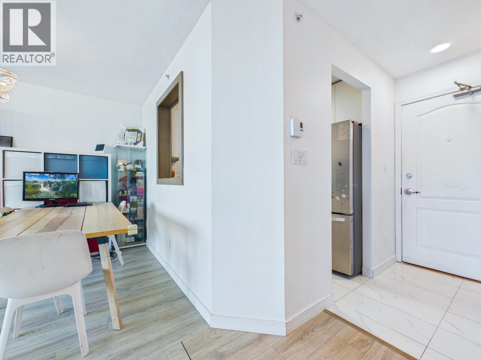 1405 6622 Southoaks Crescent Property Photo 12
