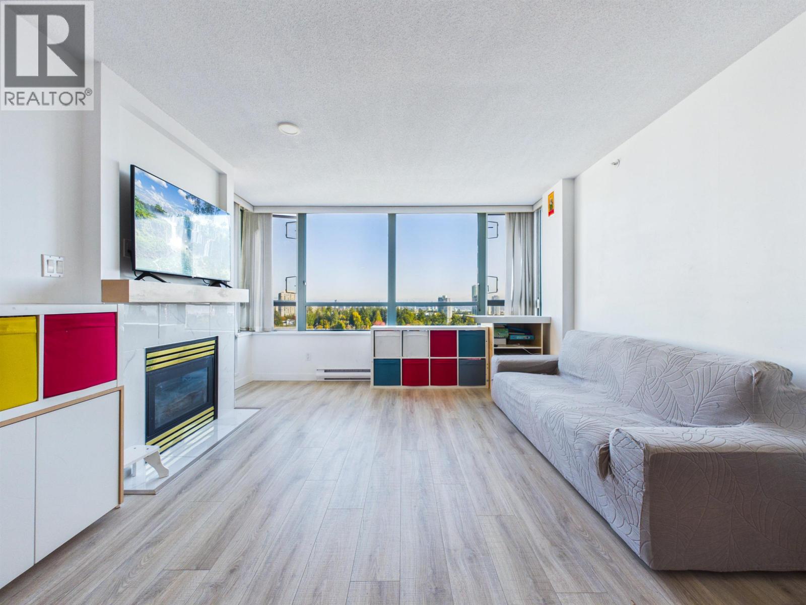 1405 6622 Southoaks Crescent Property Photo 17