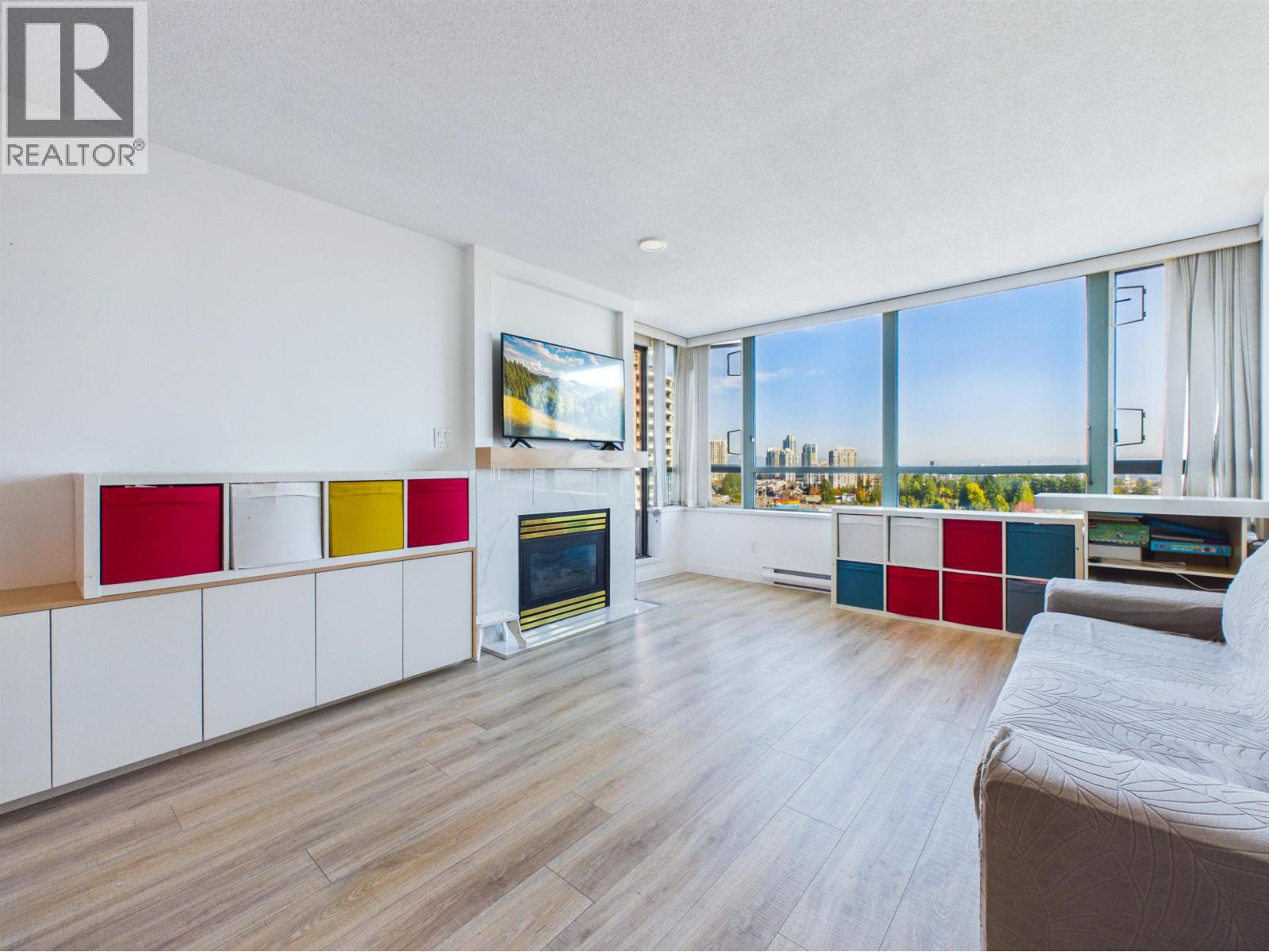 1405 6622 Southoaks Crescent Property Photo 18