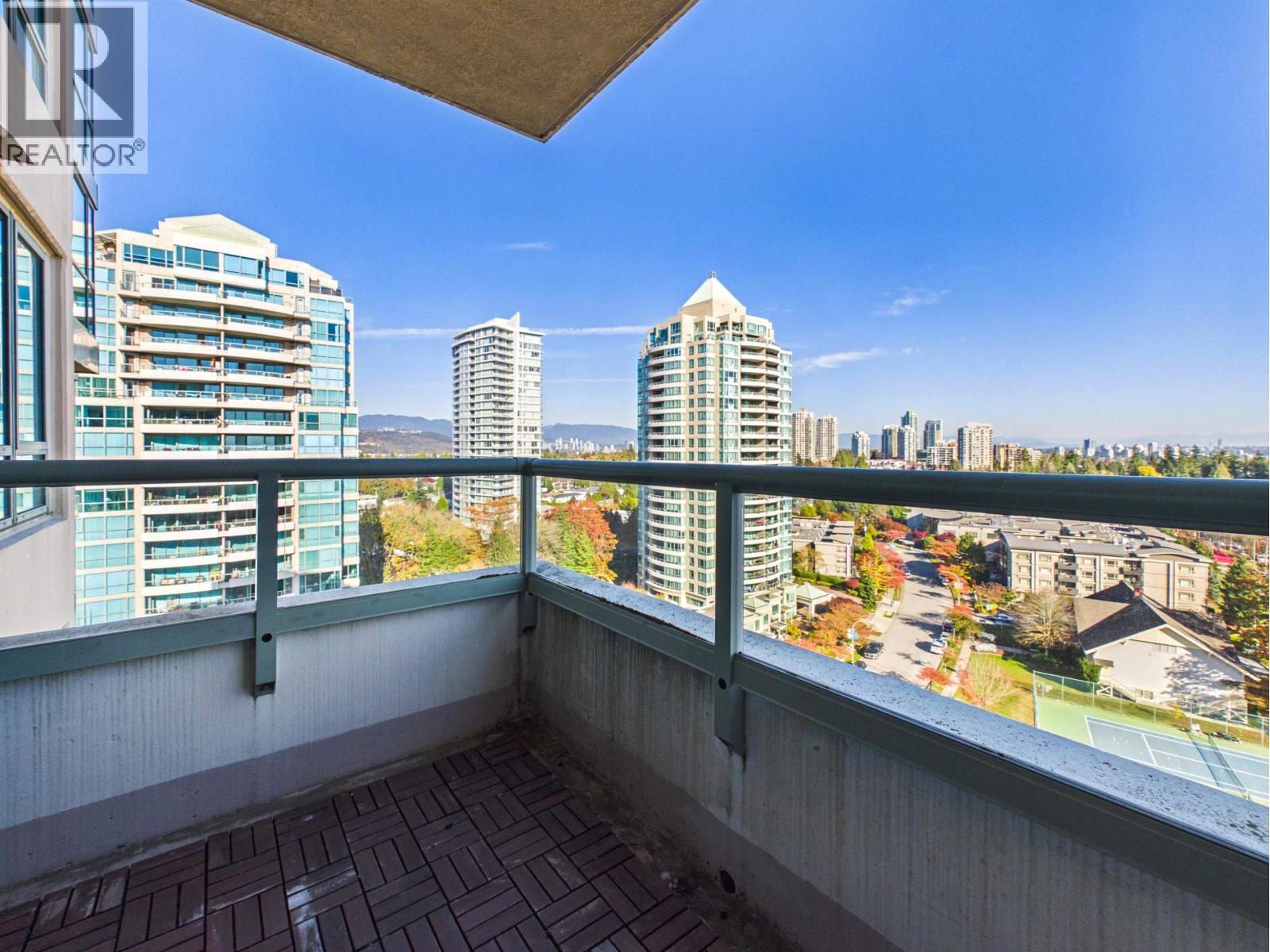 1405 6622 Southoaks Crescent Property Photo 19