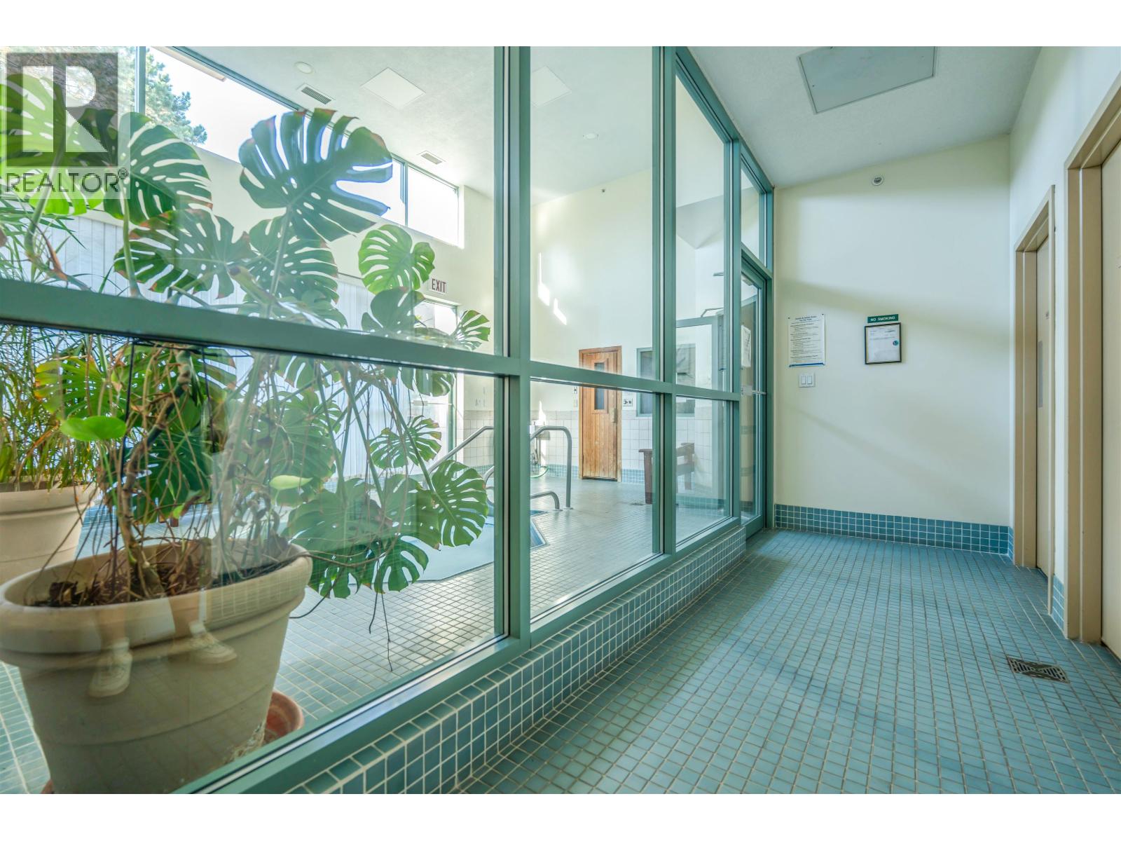 1405 6622 Southoaks Crescent Property Photo 32
