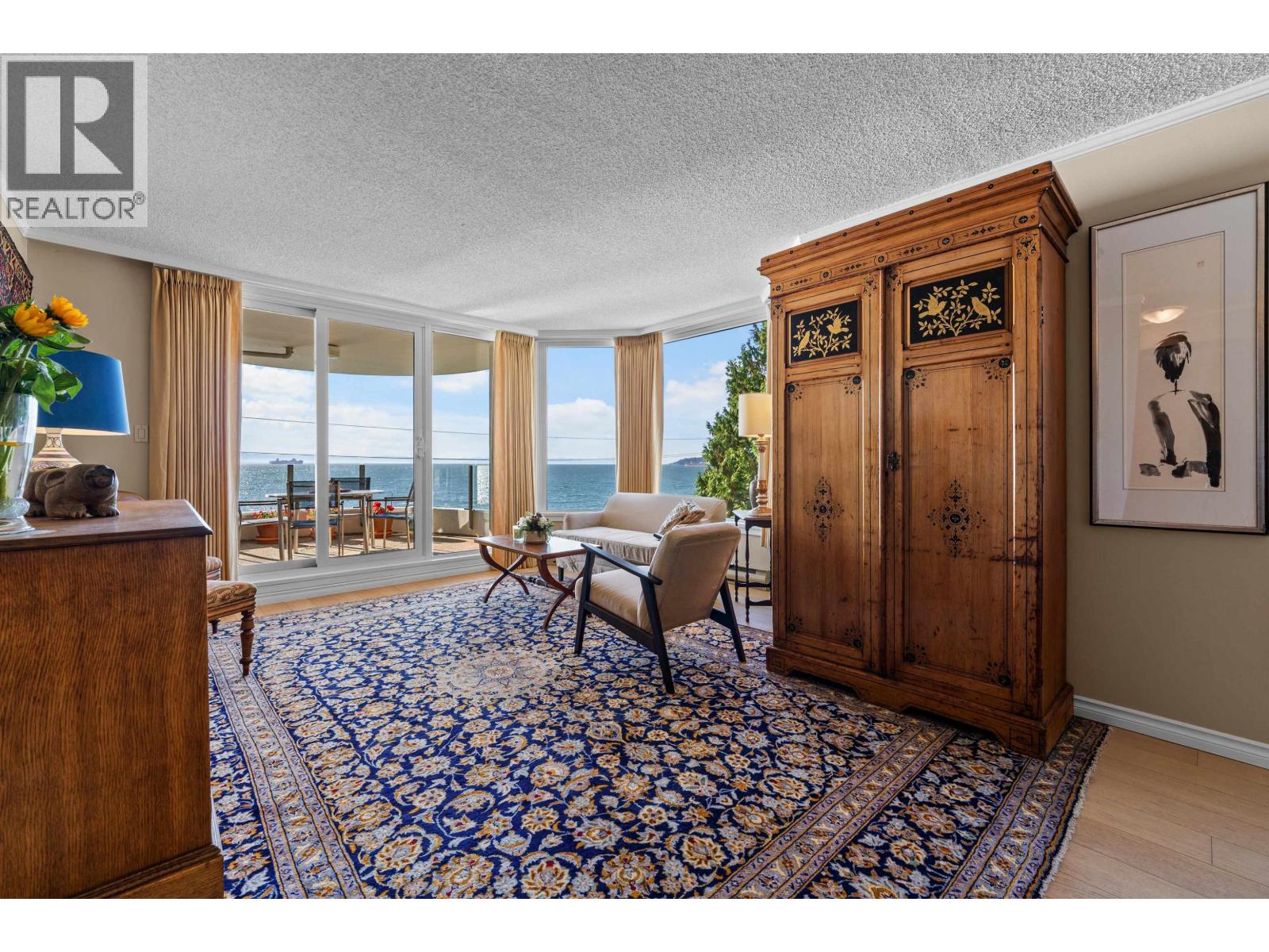 103 2280 Bellevue Avenue Property Photo 14